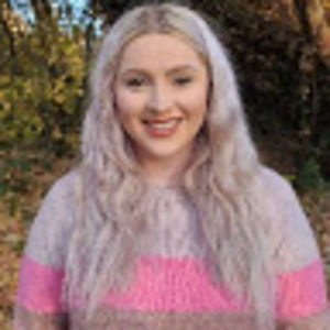 Meet your Posher, Cassandra